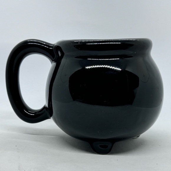 Silver Buffalo Black Jumbo Harry Potter Ceramic "Hogwarts" Cauldron Mug - Picture 3 of 9